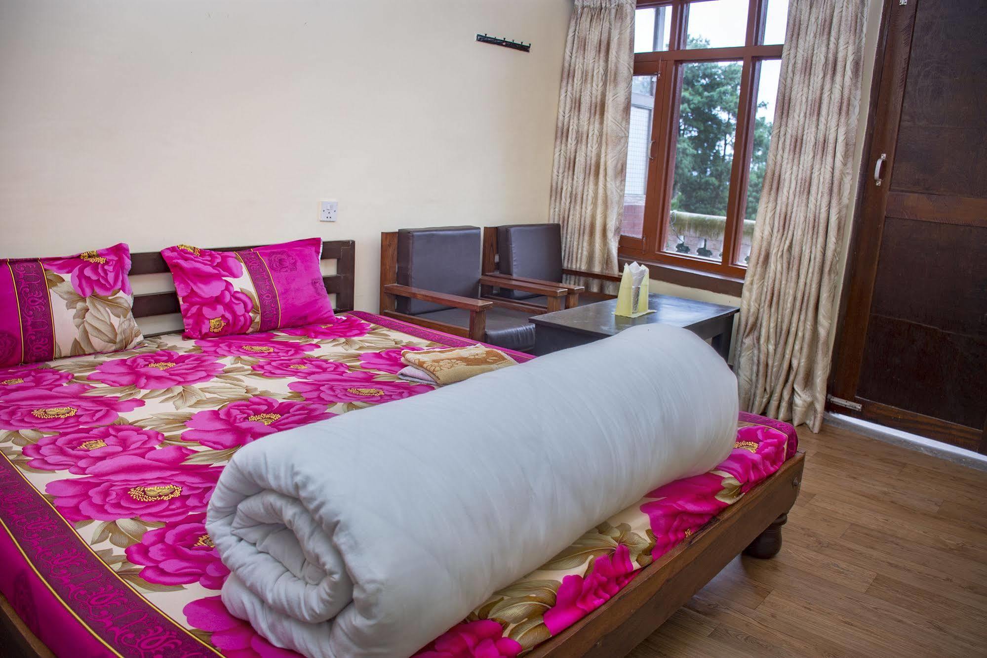 Langtang View Nagarkot Bed And Breakfast Exteriör bild